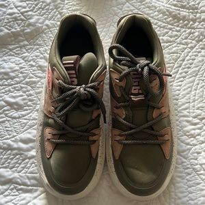 UGG LA Cloud Sneakers